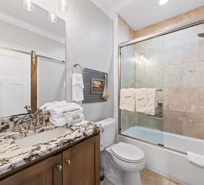 All Moh's Paradise Bathroom 3 with Tub Shower Combo