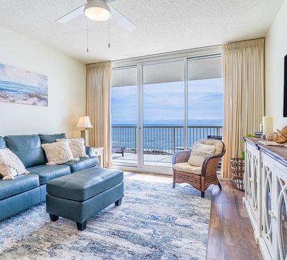 Beach Club 806A Living Room