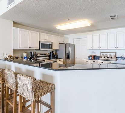 Beach Club 806A Kitchen Counter Seats 4