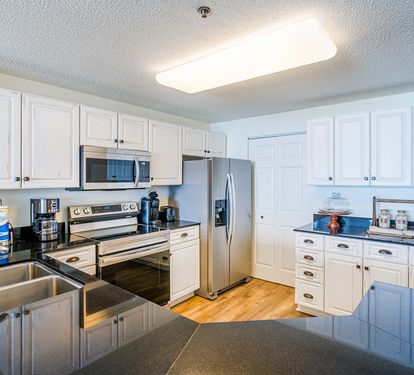 Beach Club 806A Kitchen