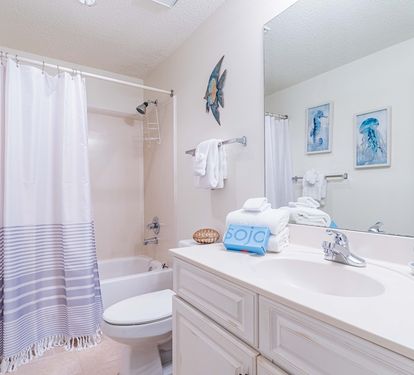 Beach Club 806A Bathroom 2