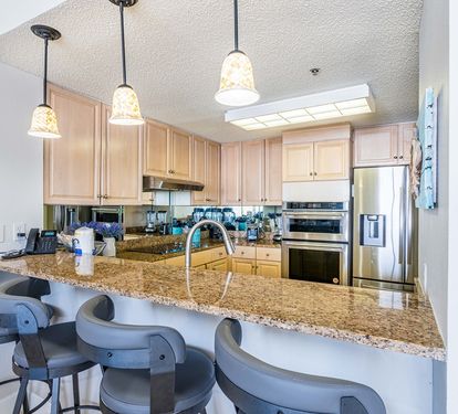 Beach Club 1705B Kitchen Counter Seats 4