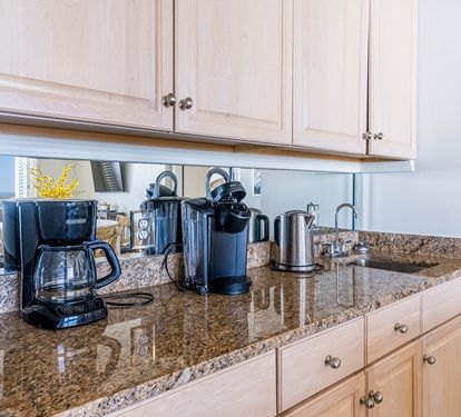 Beach Club 1705B Drip Coffee Maker + Keurig