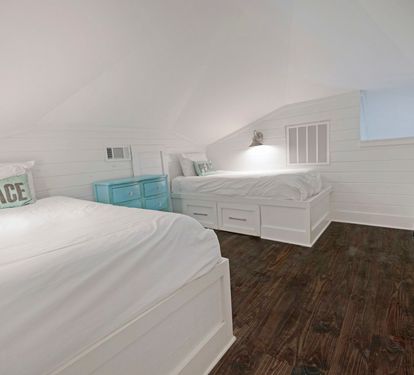 3rd Floor - Loft - Two Twins