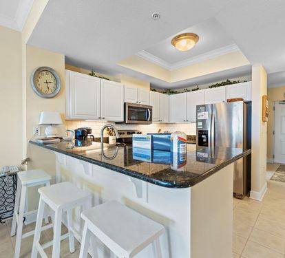 Crystal Tower 1003 Kitchen Counter Seats 3