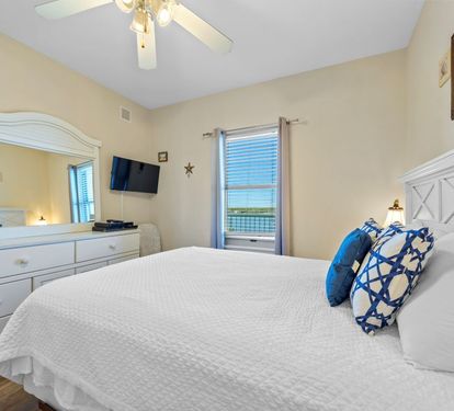Crystal Tower 1003 Bedroom 2 with Queen Bed