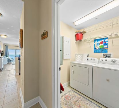 Crystal Tower 1003 Full Size Washer and Dryer