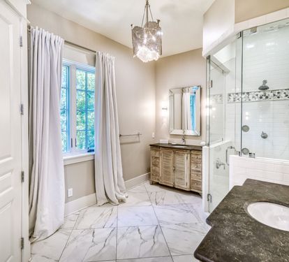 Primary King En-Suite - Dual Vanities