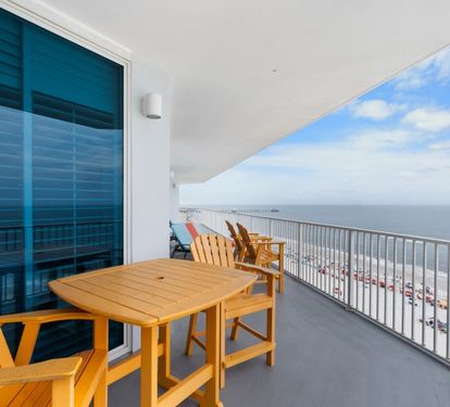 Lighthouse 901 Balcony with Outdoor Dining Table + Chairs