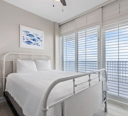 Lighthouse 901 Bedroom 2 with Queen Bed