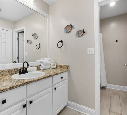 Lighthouse 901 Bathroom 2
