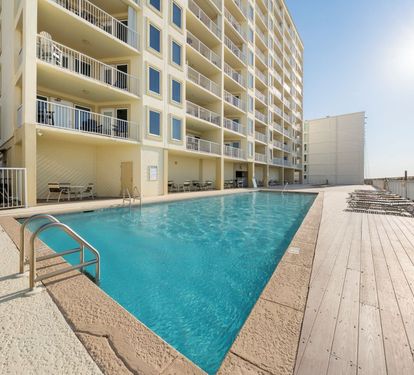 Boardwalk Outdoor Pool