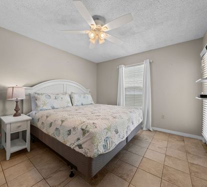 Sundial G3 Bedroom 3 with Queen Bed