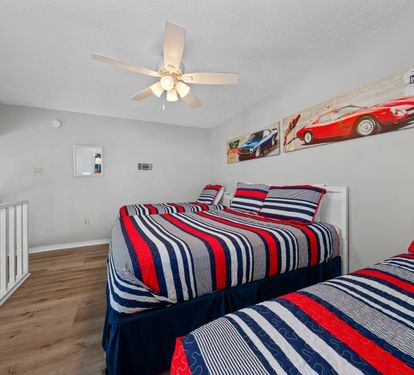 Sundial G3 Bedroom 4 Loft with 1 Full Bed and 2 Twins