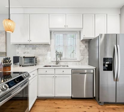 Fully Equipped Gourmet Kitchen