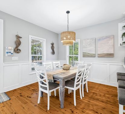 Dining Area with Seating for 6