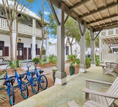 Inviting Front Porch - Perfect for Morning Coffee