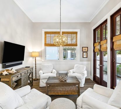 Formal Sitting Area - Offering Seating for 4