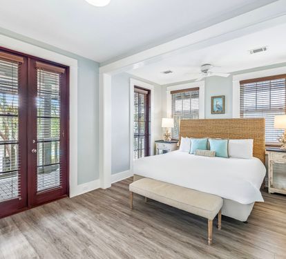 2nd Floor - Primary King Suite