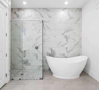 Primary King En-Suite - Walk-In Shower + Soaking Tub
