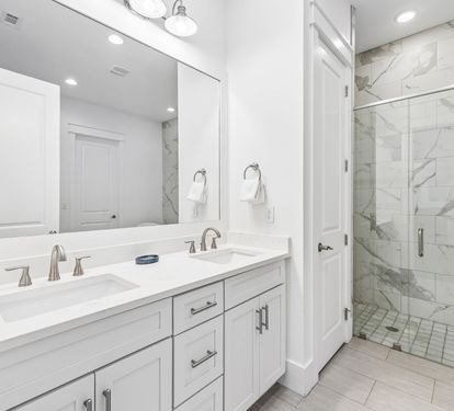 Primary King En-Suite - Dual Vanities