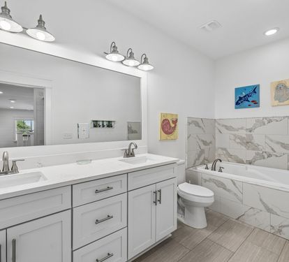 2nd Floor Bunk Nook En-Suite - Dual Vanities + Soaking Tub