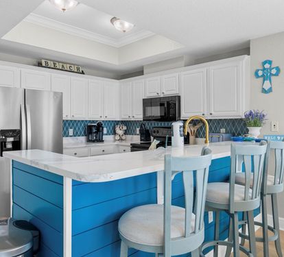 Crystal Shores West 501 Kitchen Counter Seats 3