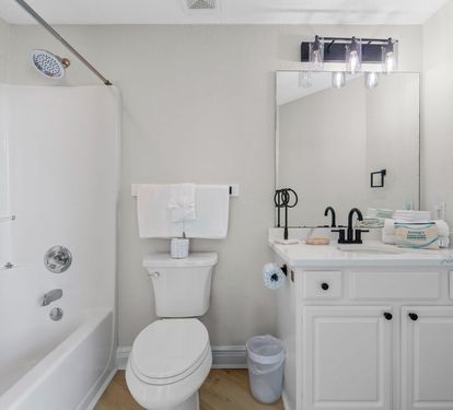 Crystal Shores West 501 Bathroom 2 with Tub Shower Combo