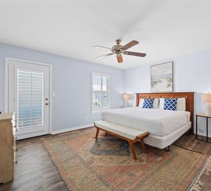 Salty Seashell Primary Bedroom with King Bed (2nd Level)