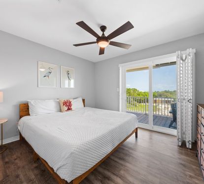 Salty Seashell Bedroom 3 with King Bed (2nd Level)