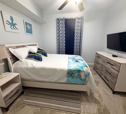 Queen bedroom #3