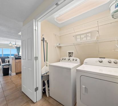 19 Crystal Shores West 1007 Laundry