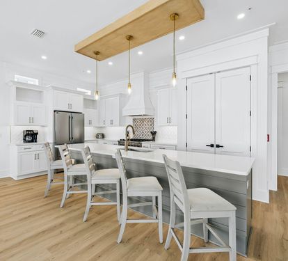 Spacious & Fully Equipped Gourmet Chef's Kitchen
