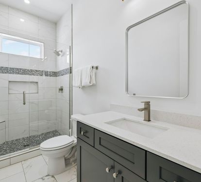 King Guest En-Suite - Single Vanity + Walk-In Shower