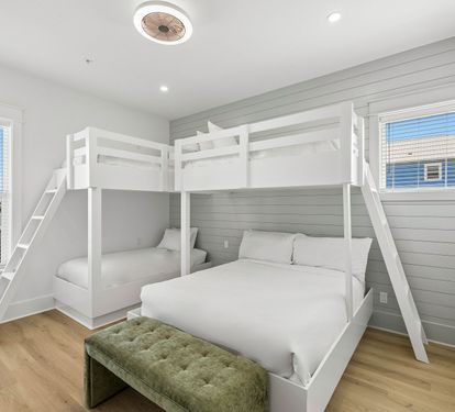 2nd Floor Bunk Room - Twin Over Twin + Twin Over Queen Bunks
