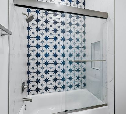 Guest Bathroom - Shower/Tub Combo