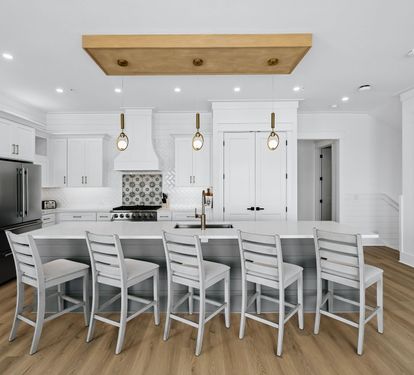 Spacious & Fully Equipped Gourmet Chef's Kitchen