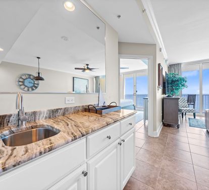 9 San Carlos 1205 Wet Bar