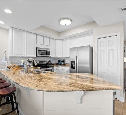 10 San Carlos 1205 Kitchen
