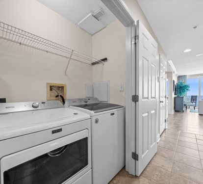 24 San Carlos 1205 Laundry
