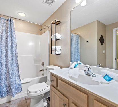 18 Crystal Shores West 1007 Bathroom 2