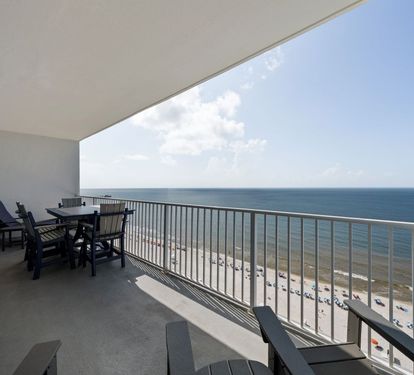 Lighthouse 1710 Gulf Front Balcony with Outdoor Dining and Seating