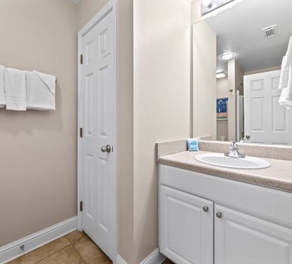 Lighthouse 1710 Bathroom 2