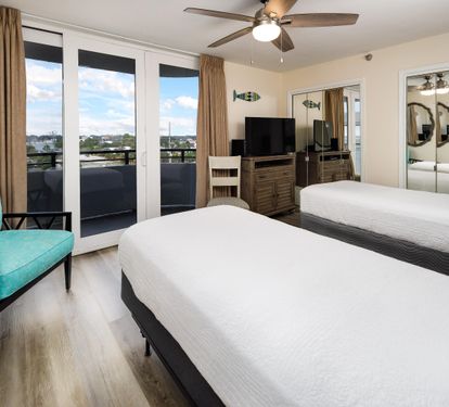Guest bedroom - 2 twin x-long