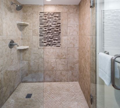 Master walk in shower