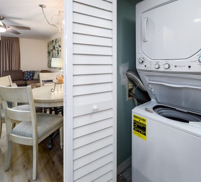 Washer / Dryer in closet