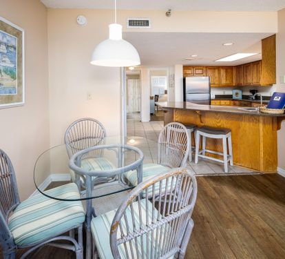 Dining area and bar seating