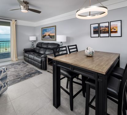 Dining area - 4 seats