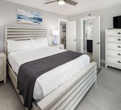 Guest queen and ensuite