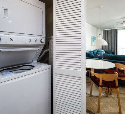 Washer / Dryer in closet